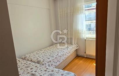 Ortaköy de Eşyalı Sahile Yakın Yokuşsuz 1+1 Kiralık Daire