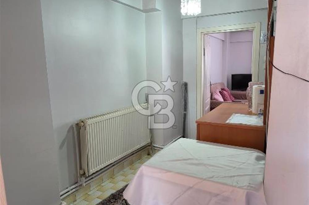 Ortaköy de Eşyalı Sahile Yakın Yokuşsuz 1+1 Kiralık Daire