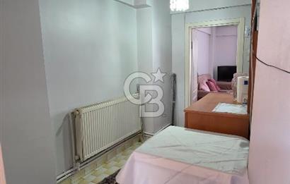 Ortaköy de Eşyalı Sahile Yakın Yokuşsuz 1+1 Kiralık Daire