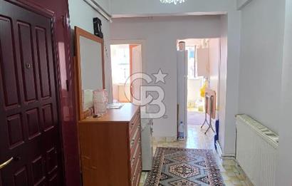 Ortaköy de Eşyalı Sahile Yakın Yokuşsuz 1+1 Kiralık Daire