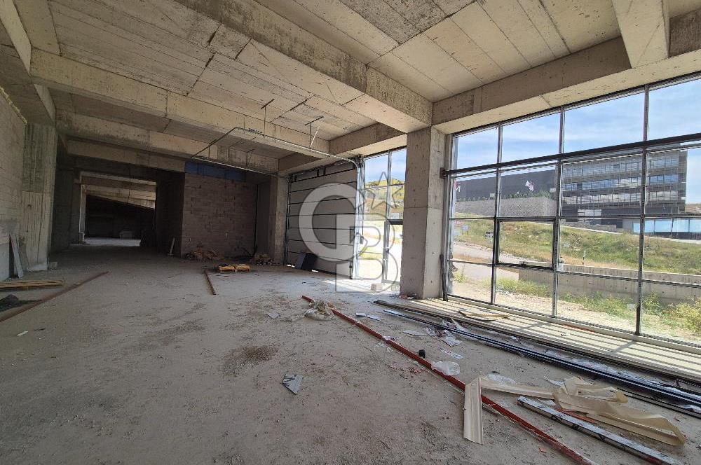 SARAY SANAYİ BÖLGESİNDE 5400.m² KAPALI ALANI BULUNAN SATILIK FABRİKA BİNASI