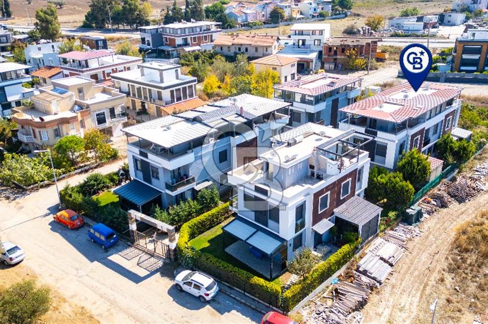 Yeni Foça Gencelli de Satılık 3+1 Teraslı Bahçeli Dubleks