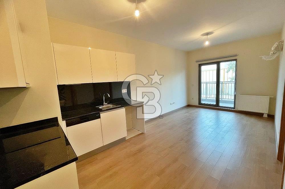 SANCAKTEPE NEF 19 SİTESİNDE SATILIK BALKONLU 1+1 LÜKS DAİRE
