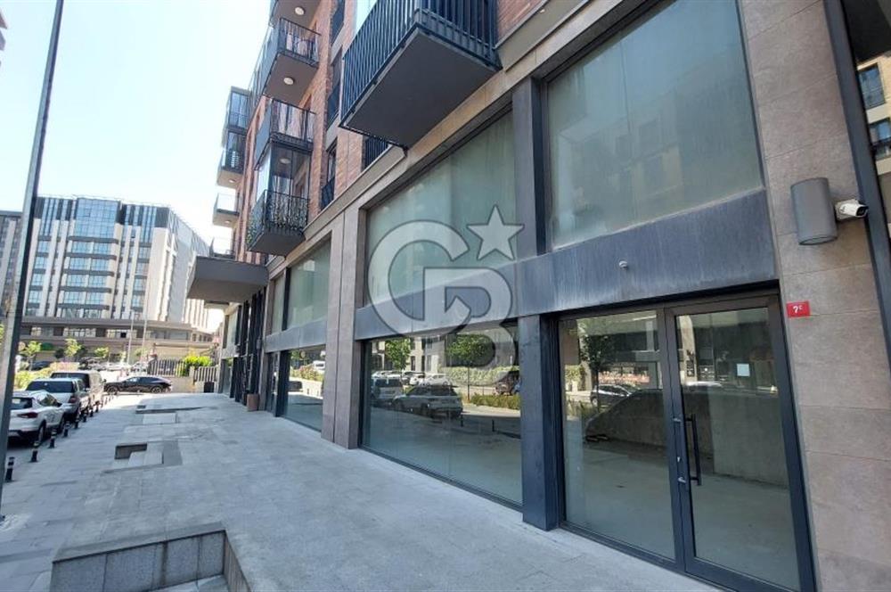 SİNPAŞ FİNANS ŞEHİR PARK ETABINDA GENİŞ CEPHELİ KİRALIK DÜKKAN