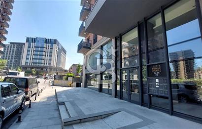 SİNPAŞ FİNANS ŞEHİR PARK ETABINDA GENİŞ CEPHELİ KİRALIK DÜKKAN