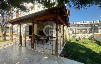 Foça Cumhuriyet Mah. Satılık Deniz Manzaralı 3+1 Villa