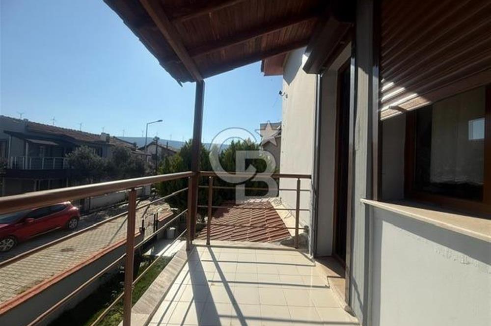 Foça Cumhuriyet Mah. Satılık Deniz Manzaralı 3+1 Villa