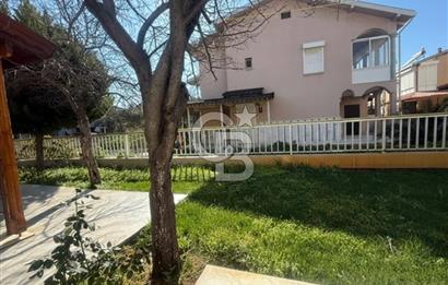 Foça Cumhuriyet Mah. Satılık Deniz Manzaralı 3+1 Villa