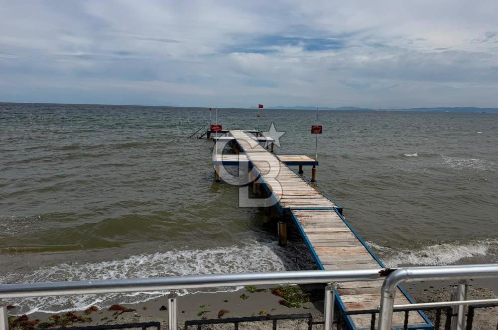Tekirdağ Yenice I Özel Plajlı Sitede Satılık 4+1 Tripleks VillA