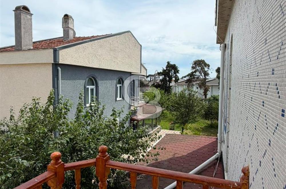 Tekirdağ Yenice I Özel Plajlı Sitede Satılık 4+1 Tripleks VillA