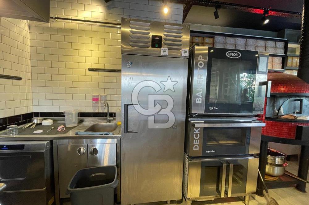 Bostanlıda İşlek Konumda Hazır Devren Kiralık Dükkan