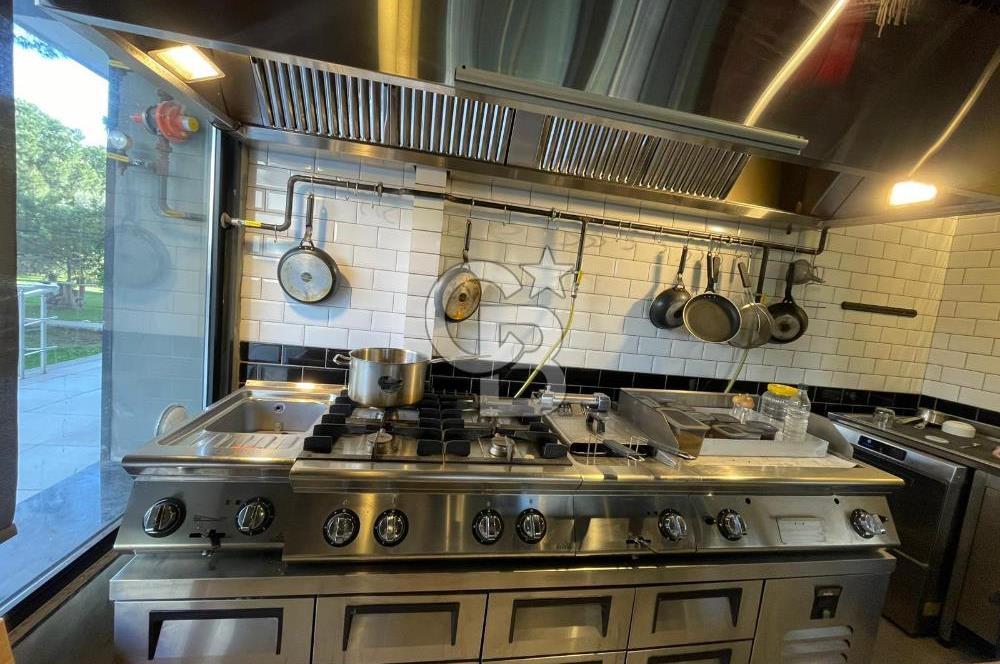Bostanlıda İşlek Konumda Hazır Devren Kiralık Dükkan
