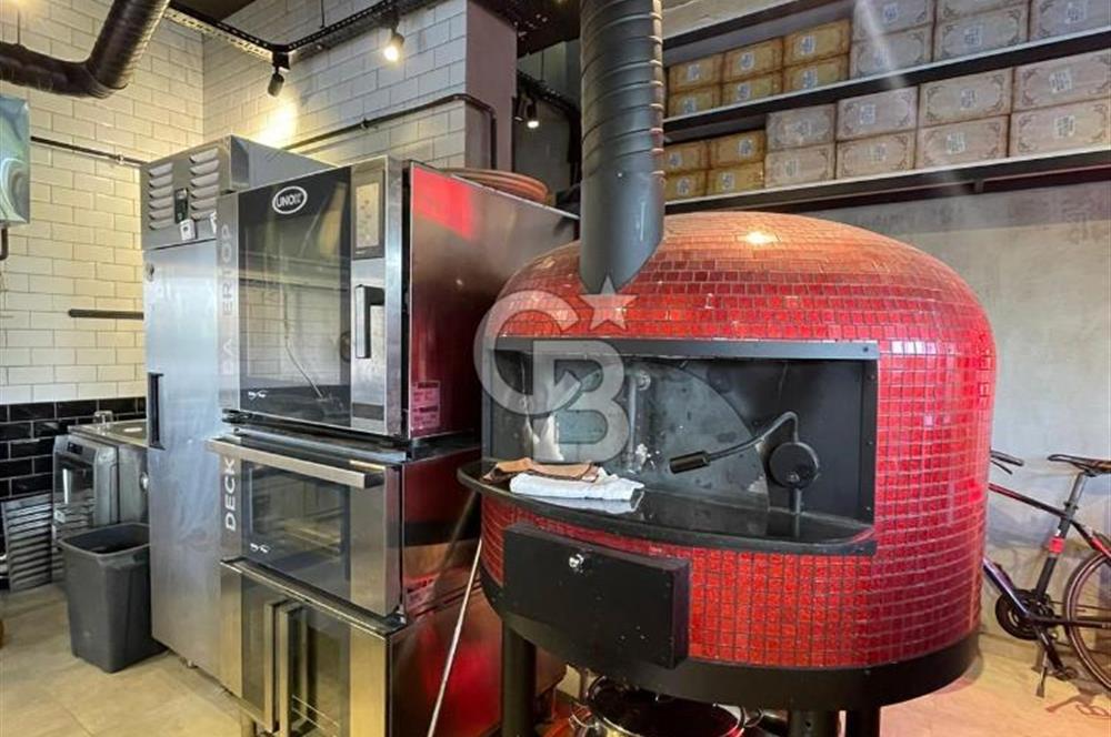 Bostanlıda İşlek Konumda Hazır Devren Kiralık Dükkan