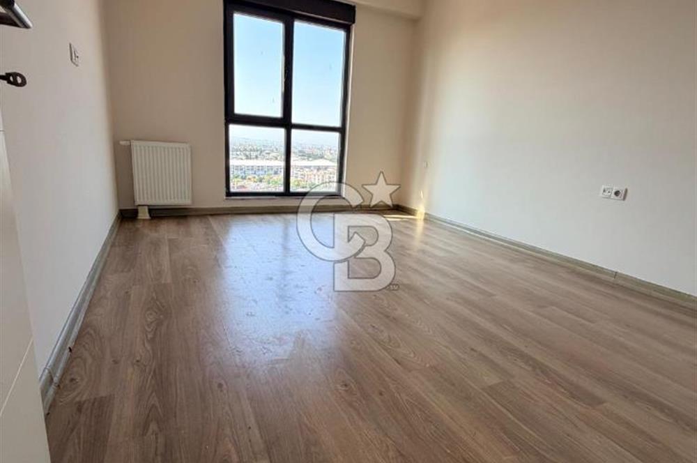 Deniz manzaralı Sur Yapı nın En büyük 1+1 lerinden Satılık 
