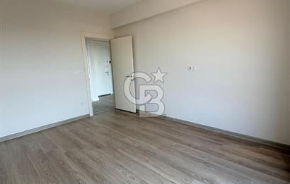 Deniz manzaralı Sur Yapı nın En büyük 1+1 lerinden Satılık 