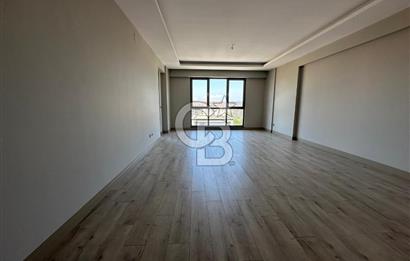 KONFOR BALAT SİTESİNDE SATILIK 4+1 FERAH VE GENİŞ DAİRE