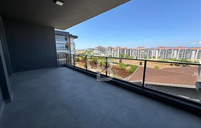 KONFOR BALAT SİTESİNDE SATILIK 4+1 FERAH VE GENİŞ DAİRE