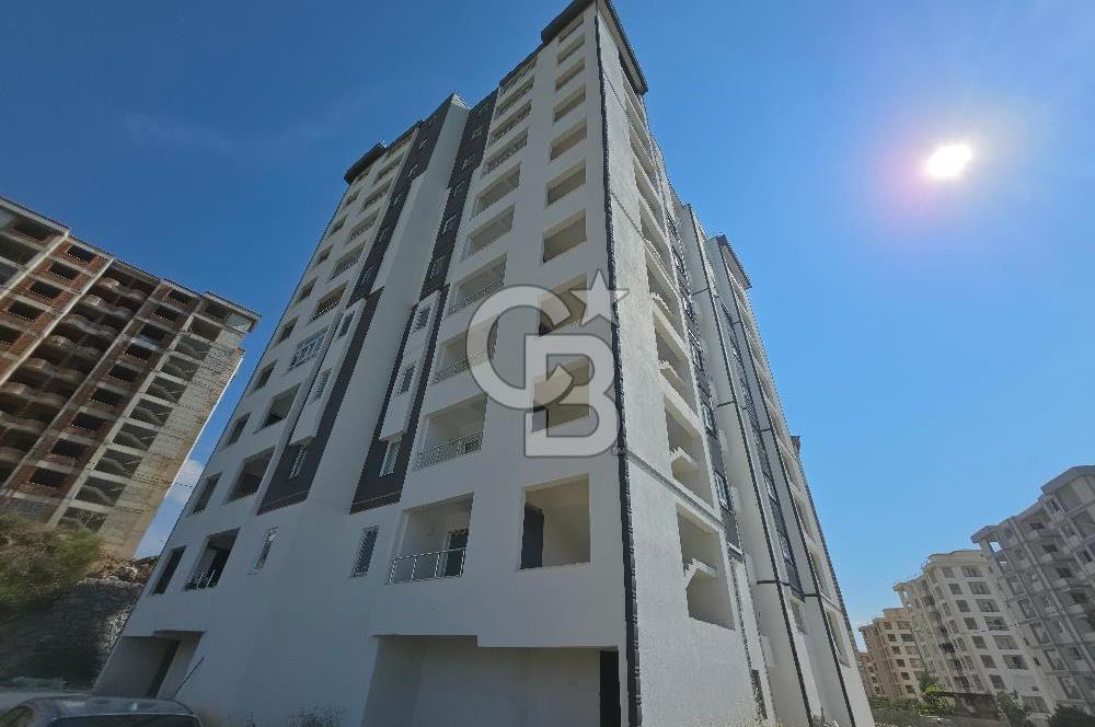 Kuşadası Değirmendere'de Deniz Manzaralı Satılık 2+1 Daire