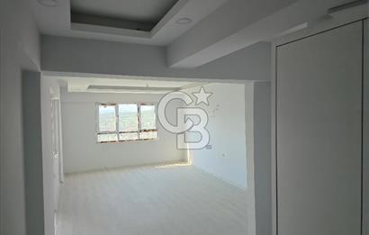 Kuşadası Değirmendere'de Deniz Manzaralı Satılık 2+1 Daire