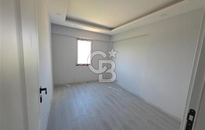 Kuşadası Değirmendere'de Deniz Manzaralı Satılık 2+1 Daire