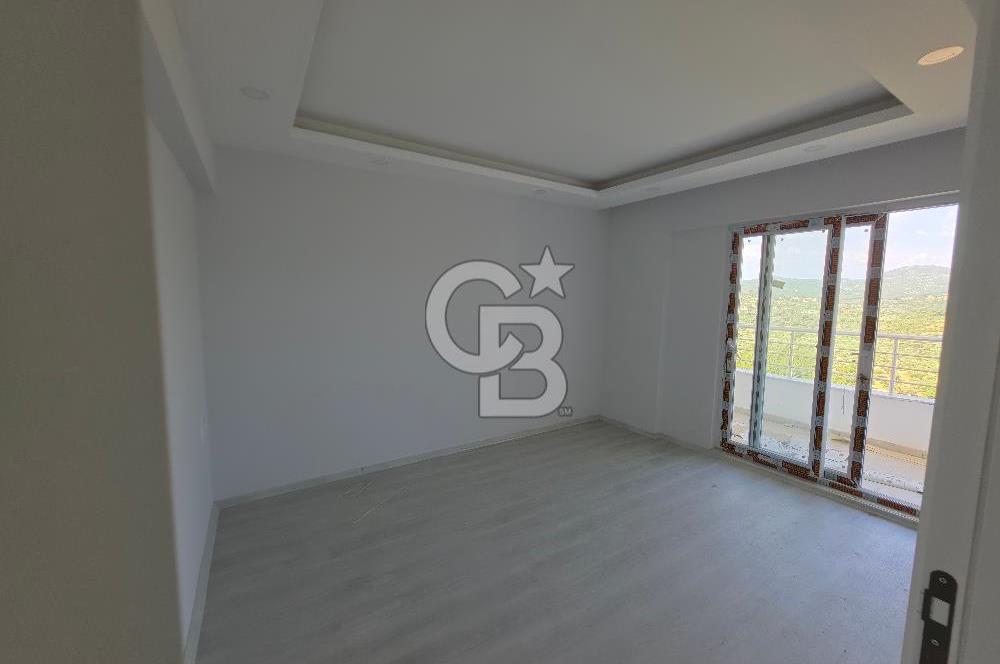 Kuşadası Değirmendere'de Deniz Manzaralı Satılık 2+1 Daire