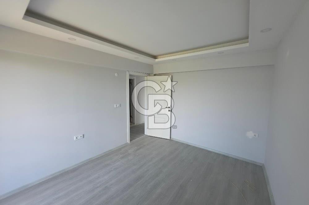 Kuşadası Değirmendere'de Deniz Manzaralı Satılık 2+1 Daire