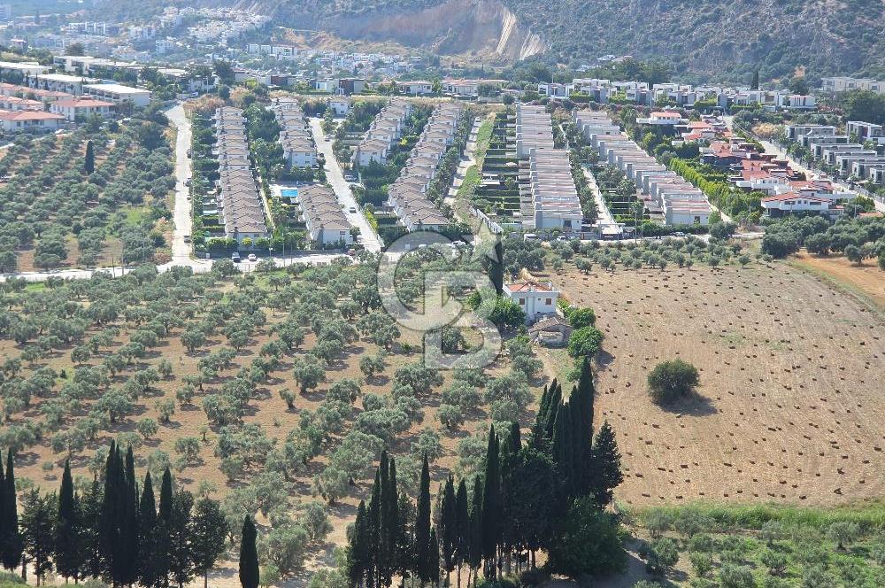 Kuşadası Değirmendere'de Deniz Manzaralı Satılık 2+1 Daire