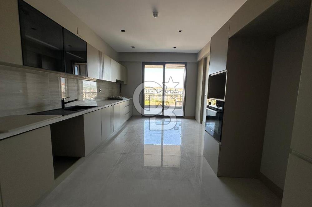 KONFOR BALAT SİTESİNDE SATILIK 4+1 FERAH VE GENİŞ DAİRE