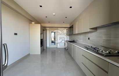 KONFOR BALAT SİTESİNDE SATILIK 4+1 FERAH VE GENİŞ DAİRE