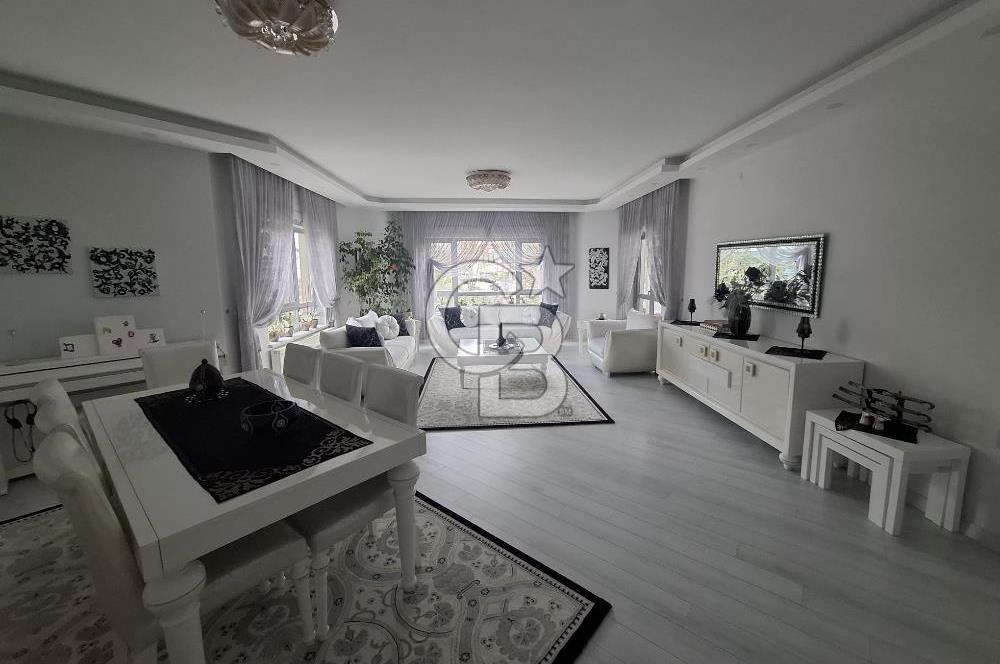 ÇUKURAMBAR'IN MERKEZİNDE, MODERN TASARIMLI SATILIK 4+1 DAİRE