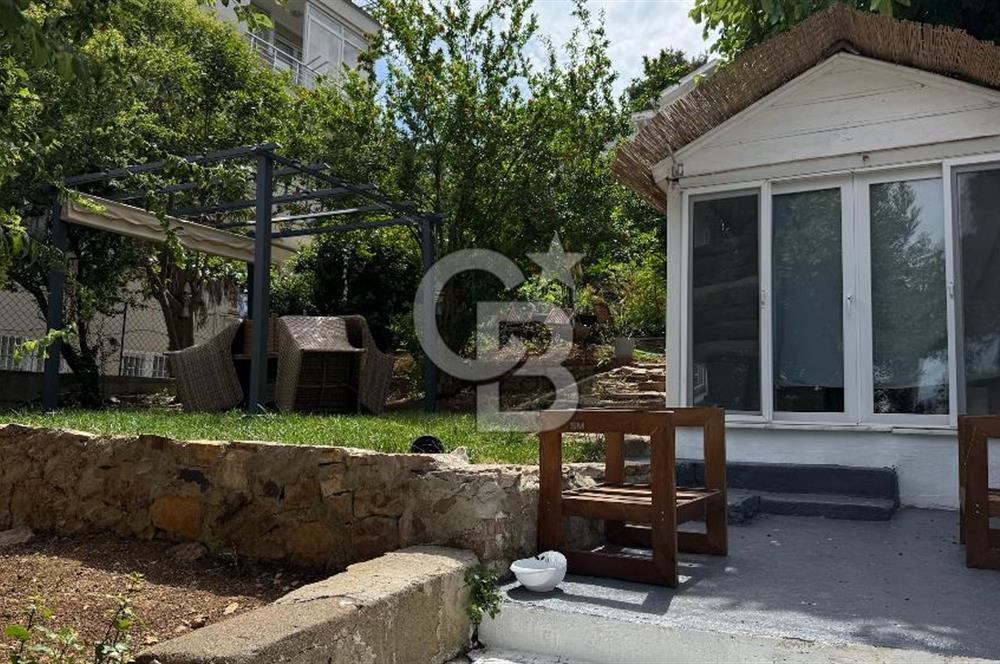 İSTANBUL KINALIADA'DA 125 YILLIK SATILIK TARİHİ KÖŞK