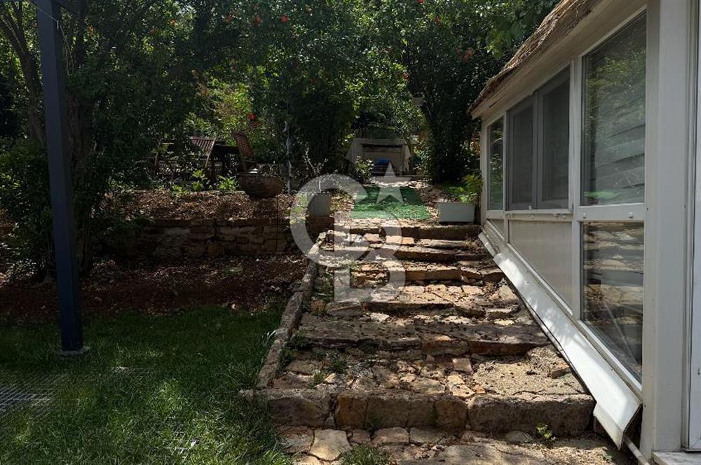 İSTANBUL KINALIADA'DA 125 YILLIK SATILIK TARİHİ KÖŞK