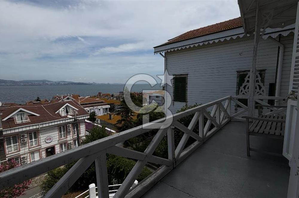 İSTANBUL KINALIADA'DA 125 YILLIK SATILIK TARİHİ KÖŞK