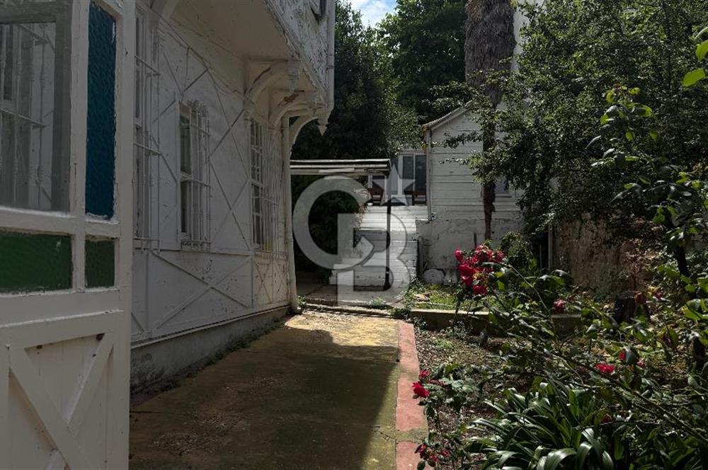 İSTANBUL KINALIADA'DA 125 YILLIK SATILIK TARİHİ KÖŞK
