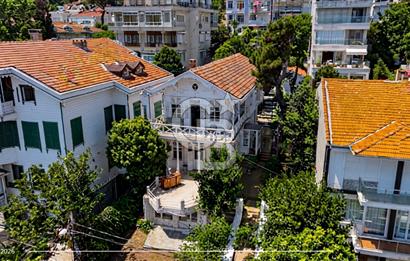 İSTANBUL KINALIADA'DA 125 YILLIK SATILIK TARİHİ KÖŞK