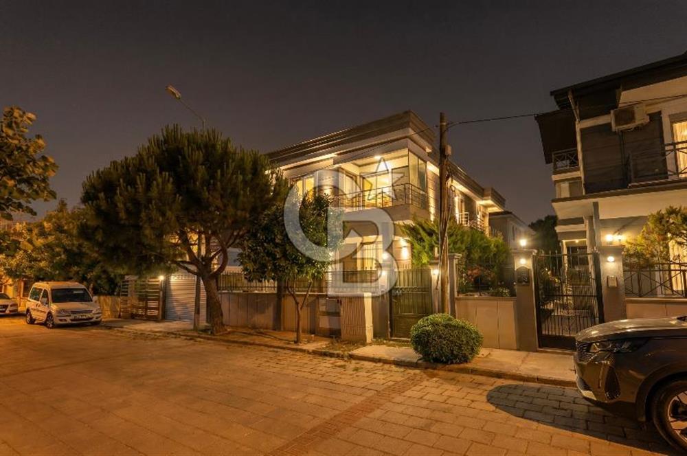 Forum Bornova Karşısında Satılık Villa
