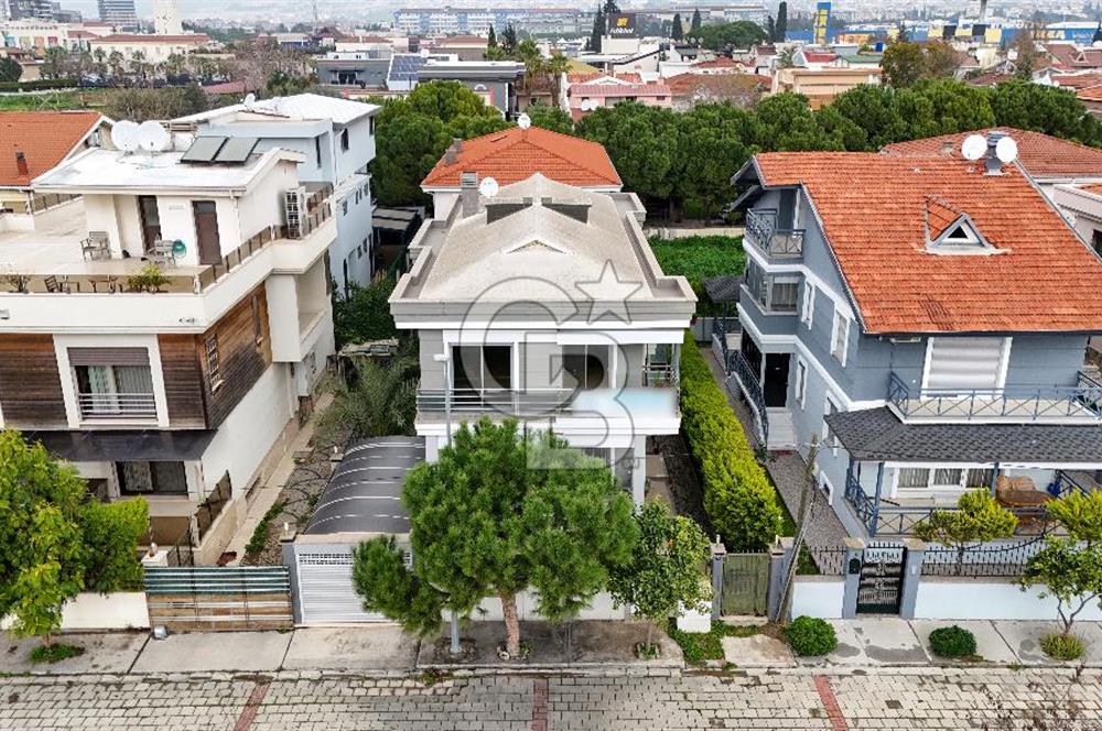 Forum Bornova Karşısında Satılık Villa