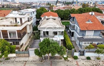 Forum Bornova Karşısında Satılık Villa
