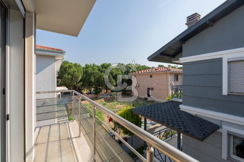 Forum Bornova Karşısında Satılık Villa