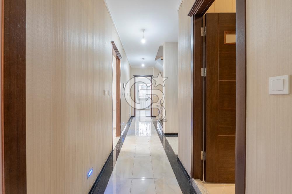 Forum Bornova Karşısında Satılık Villa