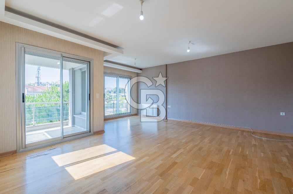 Forum Bornova Karşısında Satılık Villa