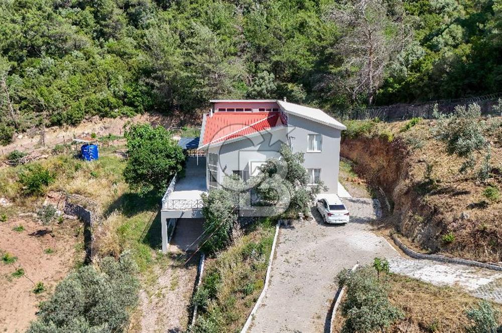 Bornova 17 Dönüm İçinde Özel Yaşam Çiftliği