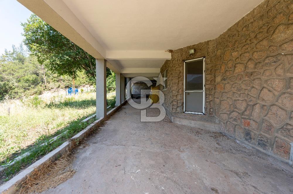 Bornova 17 Dönüm İçinde Özel Yaşam Çiftliği