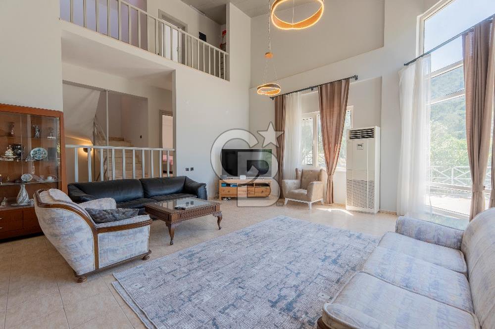 Bornova 17 Dönüm İçinde Özel Yaşam Çiftliği