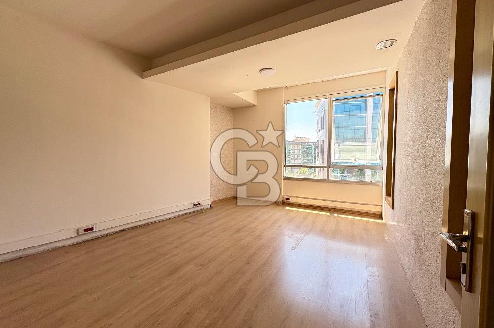 Bayraklı İnce Plaza Satılık Ofis