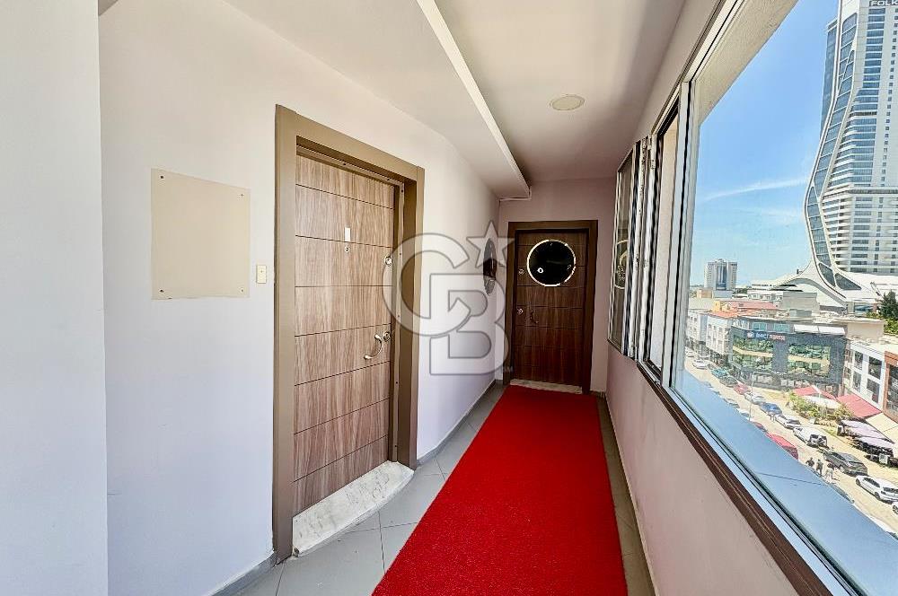 Bayraklı İnce Plaza Satılık Ofis