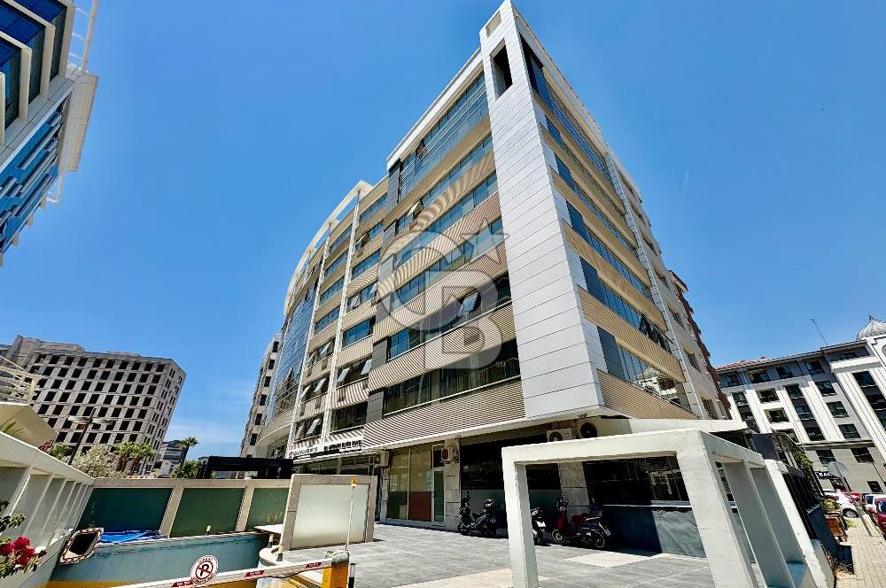 Bayraklı İnce Plaza Satılık Ofis