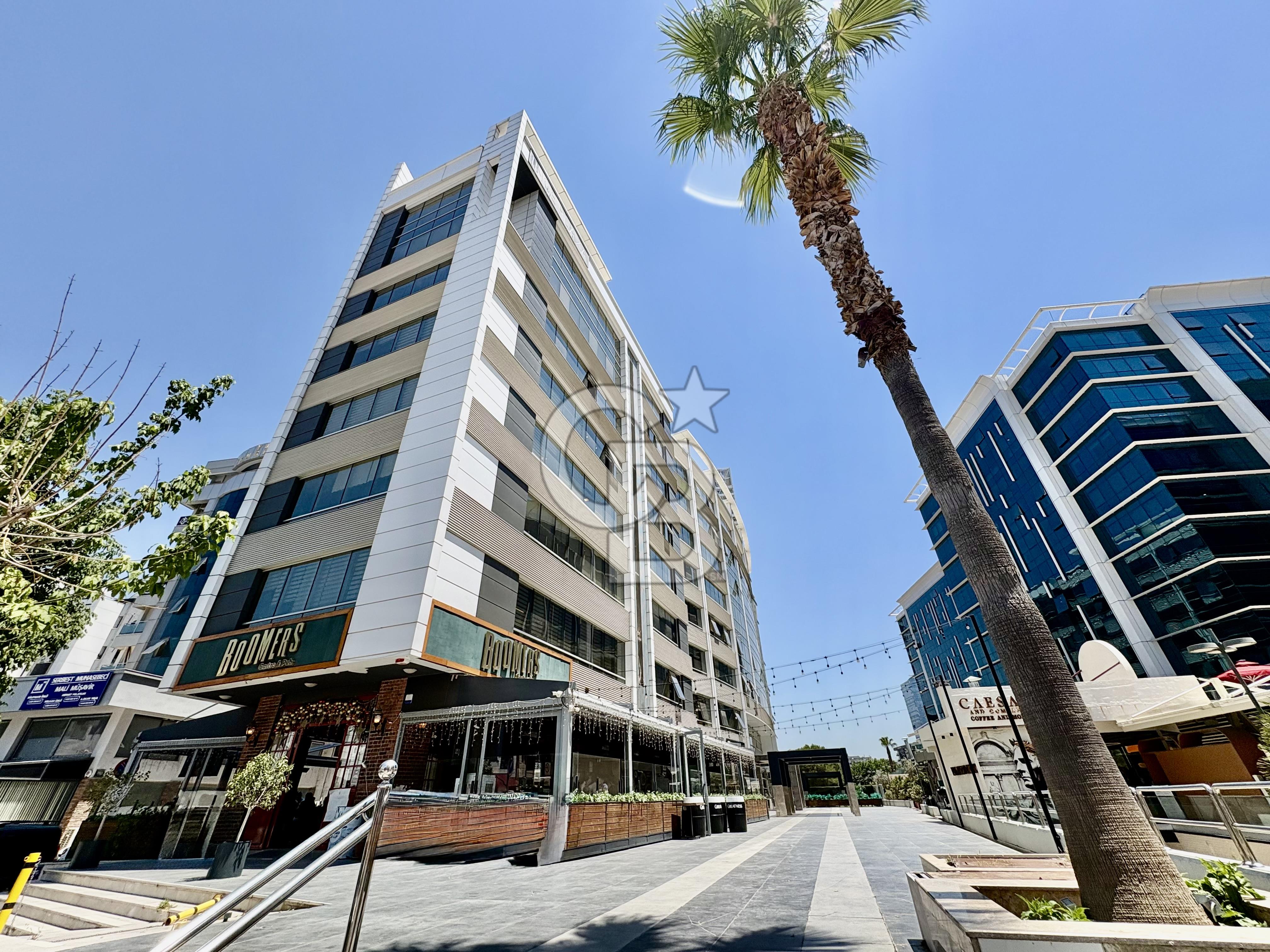 Bayraklı İnce Plaza Satılık Ofis