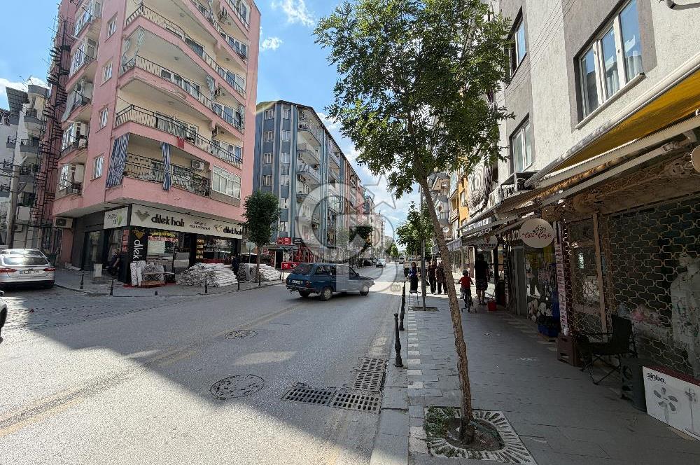 15 Mayıs Mahallesinde Ana Yol Üzerinde 120 m2 Satılık İş Yeri