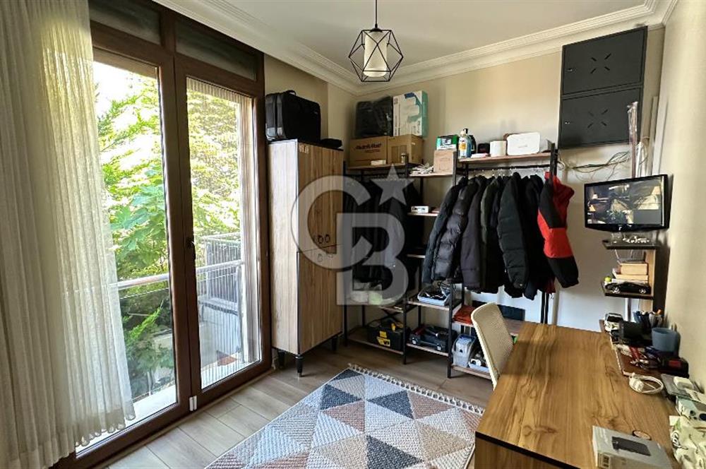 YAKACIK'TA ADALAR MANZARALI HAVUZLU 4 KATLI 5+2 VİLLA